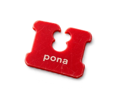 A red Pona bread-bag clip